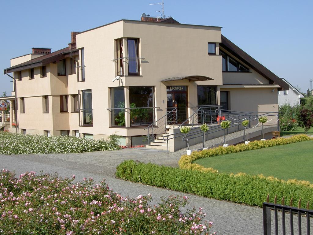 Hotel Grodzki Познань Экстерьер фото